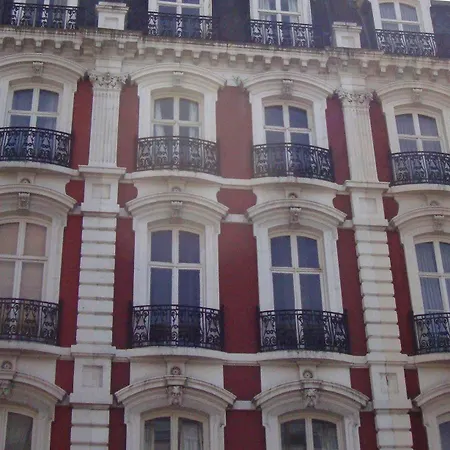 Metro Hotel